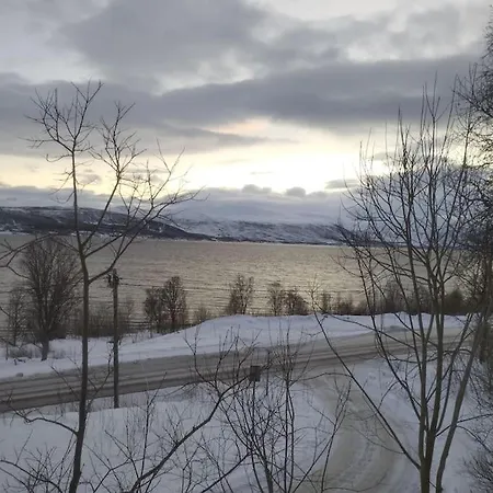 In With Sea And Mountain View Apartment Tromso