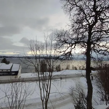 In With Sea And Mountain View Apartment Tromso