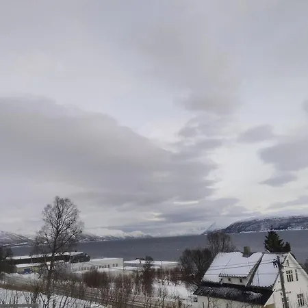 In With Sea And Mountain View * Tromsø