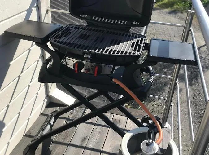 In With Sea And Mountain View 特罗姆瑟